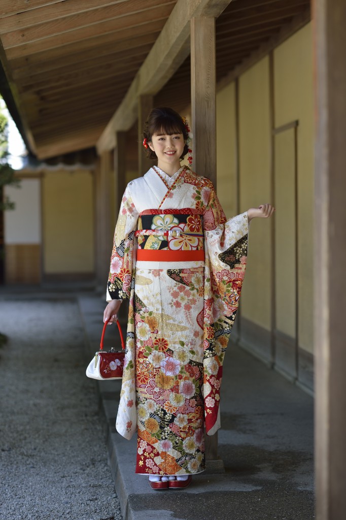 お出かけ正絹　辻が花　振袖　6点セット　おまけつき　白地