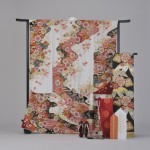 三重県伊勢市で振袖・振袖レンタルならおく宗。振袖の人気の色は何色?